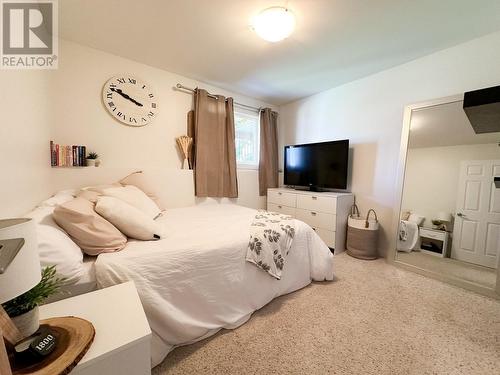 10015 87Th Street, Osoyoos, BC - Indoor Photo Showing Bedroom