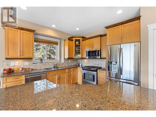 2967 Mcculloch Road, Kelowna, BC - Indoor Photo Showing Kitchen With Double Sink