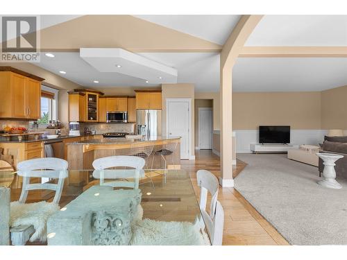 2967 Mcculloch Road, Kelowna, BC - Indoor