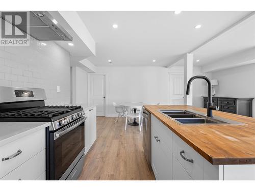 2967 Mcculloch Road, Kelowna, BC - Indoor Photo Showing Kitchen With Double Sink