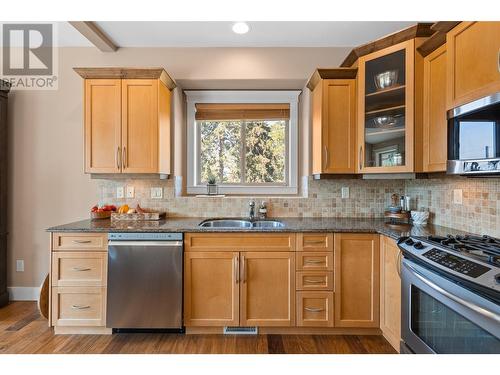 2967 Mcculloch Road, Kelowna, BC - Indoor Photo Showing Kitchen With Double Sink