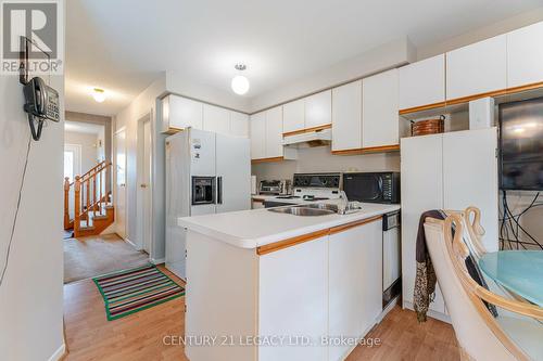 89 Cutters Crescent, Brampton, ON - Indoor Photo Showing Kitchen With Double Sink