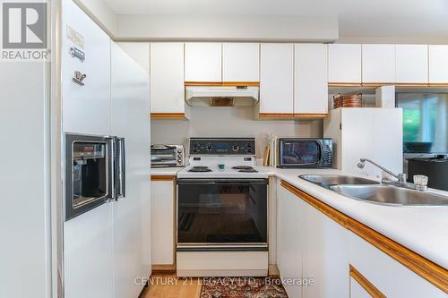 89 Cutters Crescent, Brampton, ON - Indoor Photo Showing Kitchen With Double Sink