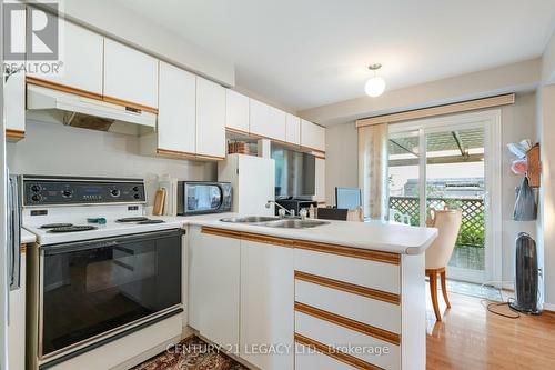 89 Cutters Crescent, Brampton, ON - Indoor Photo Showing Kitchen With Double Sink