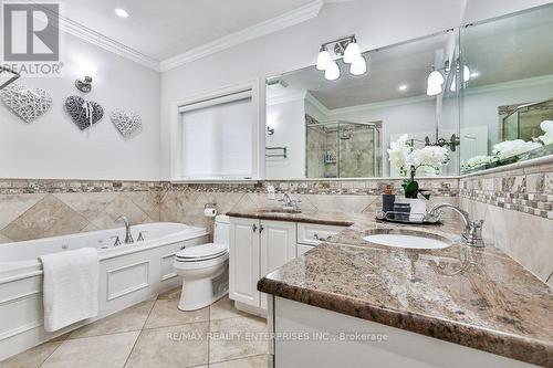 628 Sir Richard'S Road, Mississauga (Erindale), ON - Indoor Photo Showing Bathroom