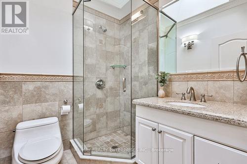 628 Sir Richard'S Road, Mississauga (Erindale), ON - Indoor Photo Showing Bathroom