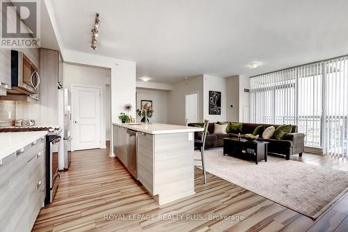 2604 - 75 Eglinton Avenue W, Mississauga (Hurontario), ON - Indoor Photo Showing Kitchen