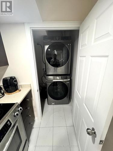 245 Checkerberry Crescent, Brampton, ON - Indoor Photo Showing Laundry Room