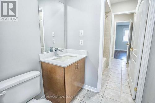 176 - 435 Hensall Circle, Mississauga (Cooksville), ON - Indoor Photo Showing Bathroom