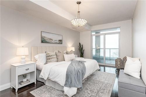 11 Bronte Road|Unit #516, Oakville, ON - Indoor Photo Showing Bedroom