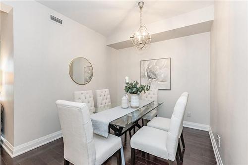 11 Bronte Road|Unit #516, Oakville, ON - Indoor Photo Showing Dining Room