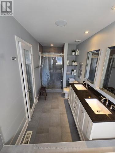 260 Mojave Crescent, Ottawa, ON - Indoor Photo Showing Bathroom