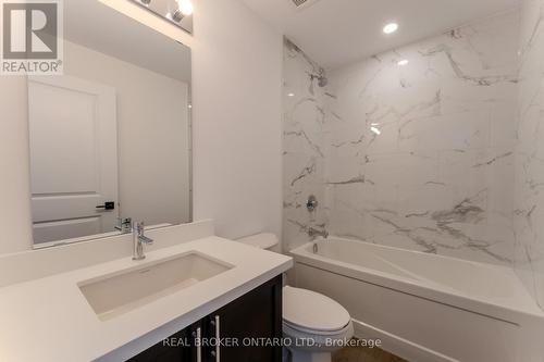 1005 - 470 Dundas Street, Hamilton (Waterdown), ON - Indoor Photo Showing Bathroom