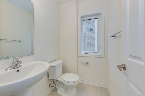 3916 Leonardo Street, Burlington, ON - Indoor Photo Showing Bathroom