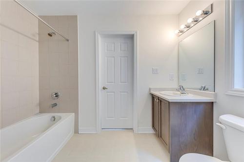 3916 Leonardo Street, Burlington, ON - Indoor Photo Showing Bathroom