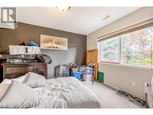 2353 Shannon Woods Drive, West Kelowna, BC - Indoor Photo Showing Bedroom