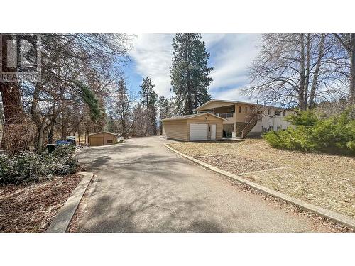 1225 Mountain Avenue, Kelowna, BC - Outdoor