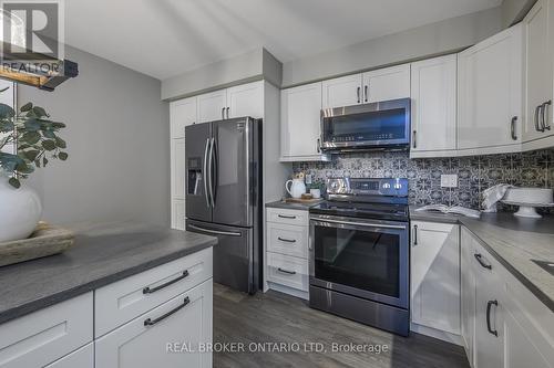 577 Middlewoods Drive, London, ON - Indoor Photo Showing Kitchen