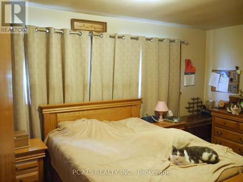 396 King Street W, Ingersoll, ON - Indoor Photo Showing Bedroom