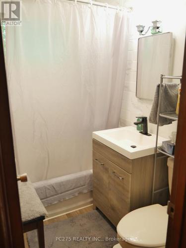 396 King Street W, Ingersoll, ON - Indoor Photo Showing Bathroom