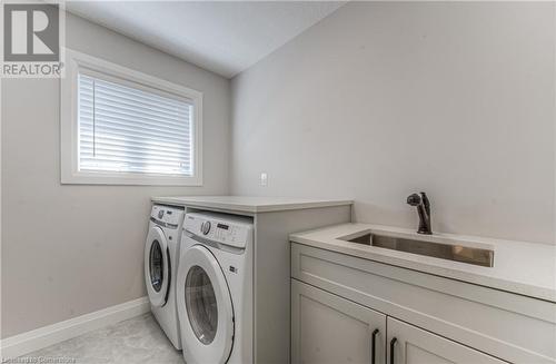 43 Cardinal Crescent S, Waterloo, ON - Indoor Photo Showing Laundry Room