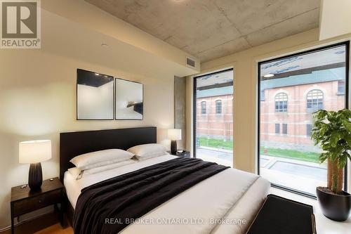 402 - 11 Robert Street, Hamilton, ON - Indoor Photo Showing Bedroom