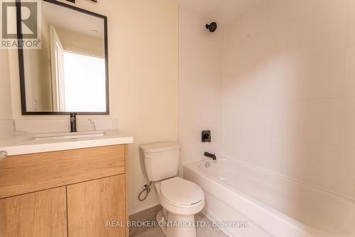 402 - 11 Robert Street, Hamilton, ON - Indoor Photo Showing Bathroom