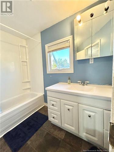 2971 Morais Street, Bas-Caraquet, NB - Indoor Photo Showing Bathroom