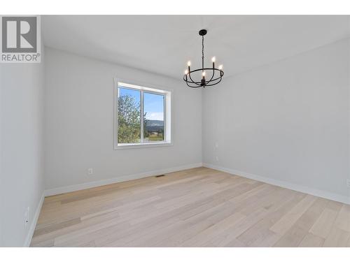 1840 10 Street Sw Unit# 9, Salmon Arm, BC - Indoor Photo Showing Other Room