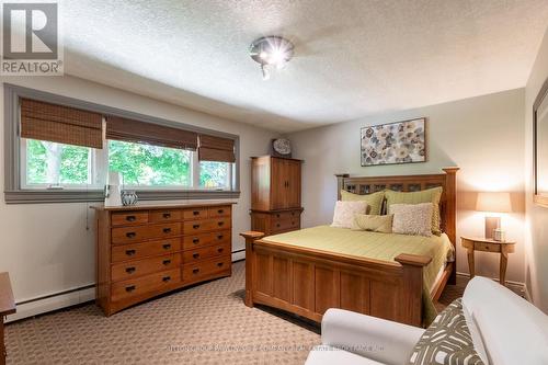 877 Riverside Drive, London, ON - Indoor Photo Showing Bedroom