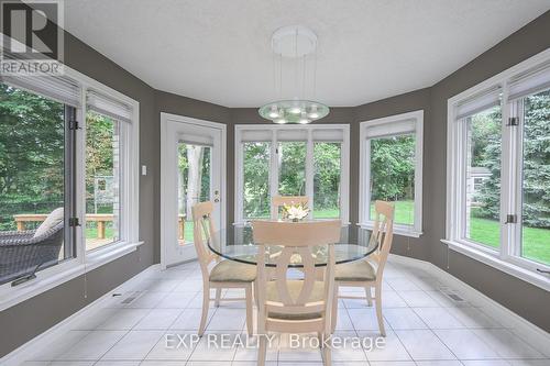 27 Calvert Place, Thames Centre (Dorchester), ON - Indoor Photo Showing Dining Room