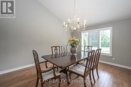 27 Calvert Place, Thames Centre (Dorchester), ON - Indoor Photo Showing Dining Room