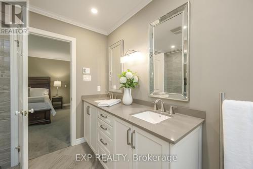 27 Calvert Place, Thames Centre (Dorchester), ON - Indoor Photo Showing Bathroom