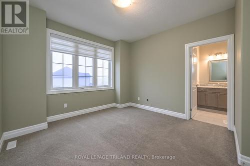 2452 Red Thorne Avenue, London, ON - Indoor Photo Showing Other Room