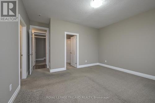 2452 Red Thorne Avenue, London, ON - Indoor Photo Showing Other Room