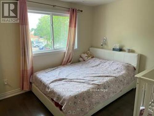 8 Lady Fern Way, Toronto (Don Valley Village), ON - Indoor Photo Showing Bedroom