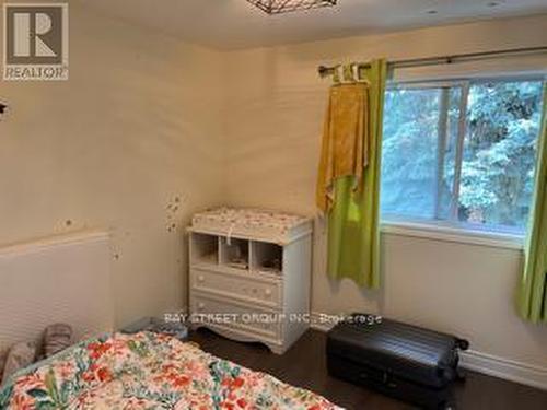 8 Lady Fern Way, Toronto (Don Valley Village), ON - Indoor Photo Showing Bedroom