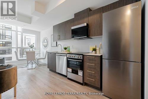 66 - 861 Sheppard Avenue W, Toronto (Bathurst Manor), ON - Indoor Photo Showing Kitchen