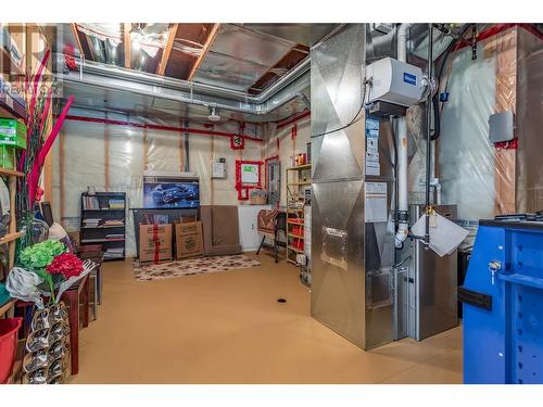 2421 Glacier Court Unit# 18, Kelowna, BC - Indoor Photo Showing Basement