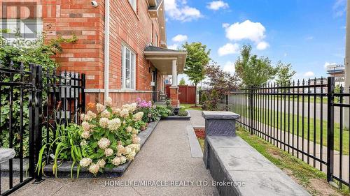 1151 Charlton Way, Milton (Dempsey), ON - Outdoor