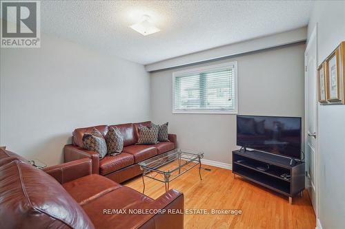 7750 Netherwood Road, Mississauga (Malton), ON - Indoor Photo Showing Living Room