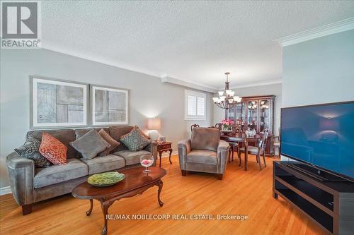 7750 Netherwood Road, Mississauga (Malton), ON - Indoor Photo Showing Living Room