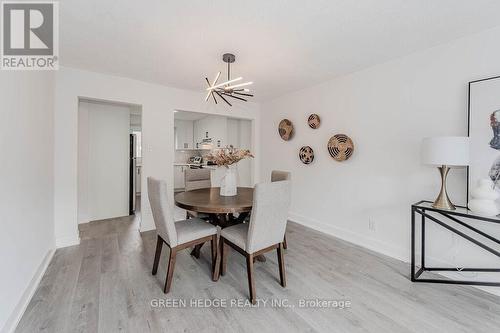 D8 - 527 Woodlawn Road E, Guelph (Brant), ON - Indoor Photo Showing Dining Room