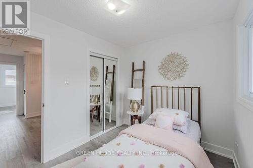 D8 - 527 Woodlawn Road E, Guelph (Brant), ON - Indoor Photo Showing Bedroom