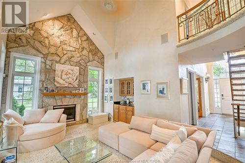 214 Crystal Bay Drive, Amherstburg, ON - Indoor Photo Showing Living Room With Fireplace