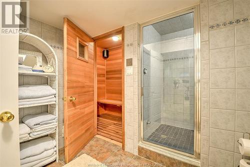 214 Crystal Bay Drive, Amherstburg, ON - Indoor Photo Showing Bathroom