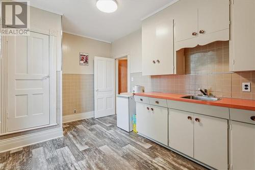 1380 4Th Avenue W, Owen Sound, ON - Indoor Photo Showing Kitchen