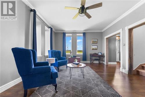 263 Garden Of Eden Road, Horton, ON - Indoor Photo Showing Living Room