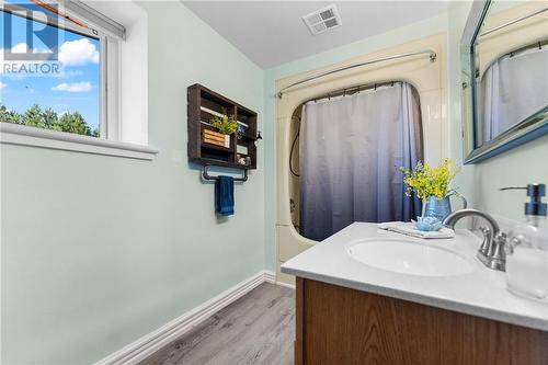 263 Garden Of Eden Road, Horton, ON - Indoor Photo Showing Bathroom