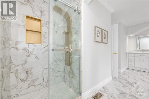 6804 Lakes Park Drive, Ottawa, ON - Indoor Photo Showing Bathroom